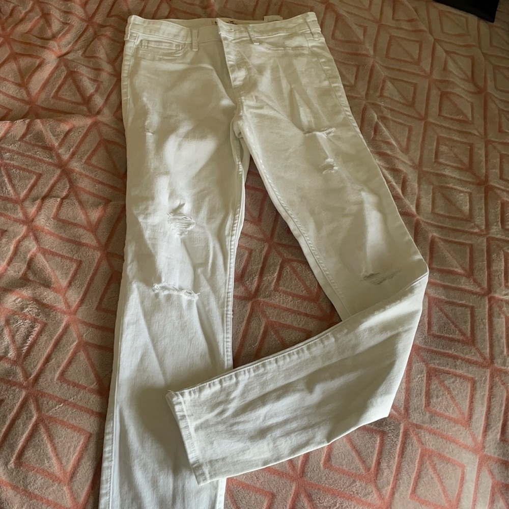 White, high-waist, skinny jeans. Distressed